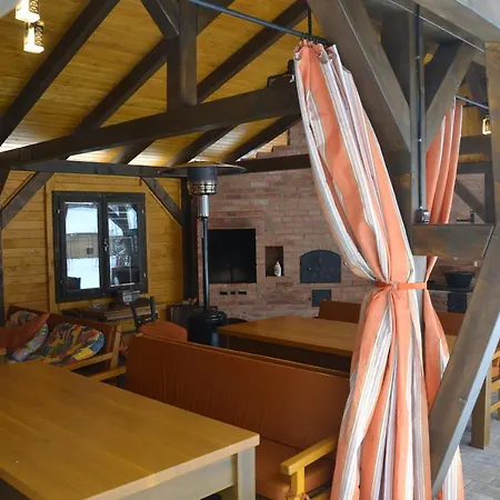 Ivoi Magasbukki Vendeghaz Guest house *