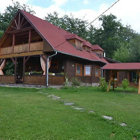 Ivoi Magasbukki Vendeghaz Guest house *